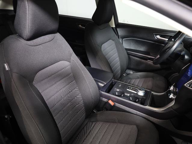Certified 2024 Ford Edge SE w/ Black Appearance Package AWD/4WD image 9