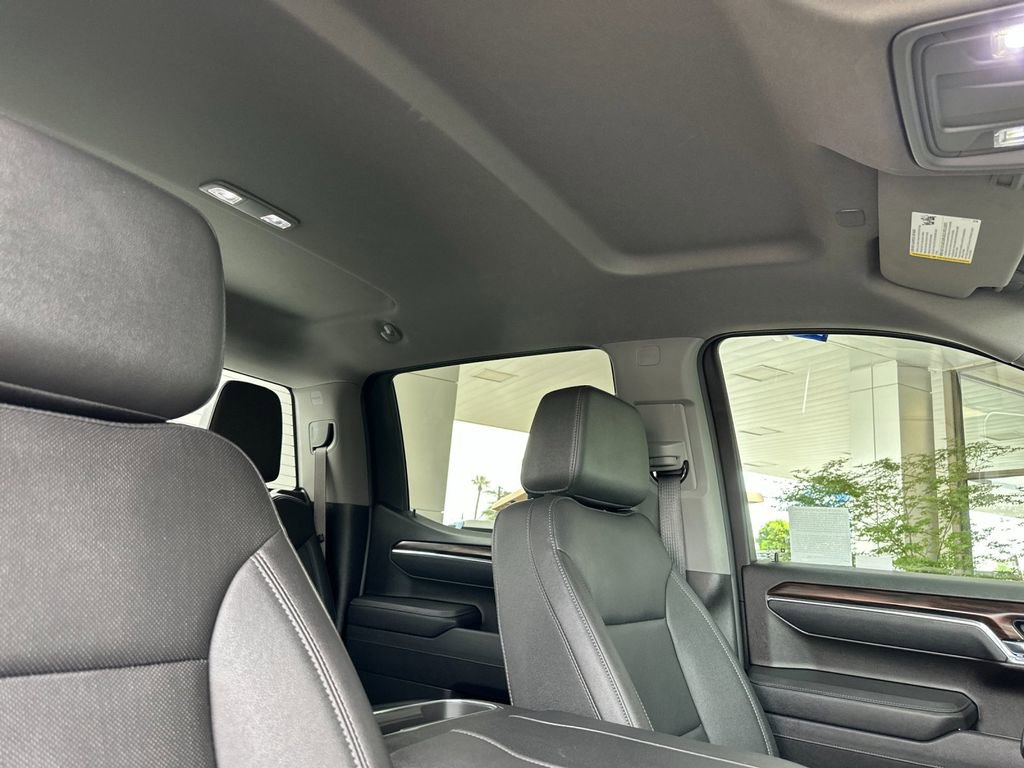 Used 2025 GMC Sierra 1500 SLT w/ SLT Premium Package RWD image 15