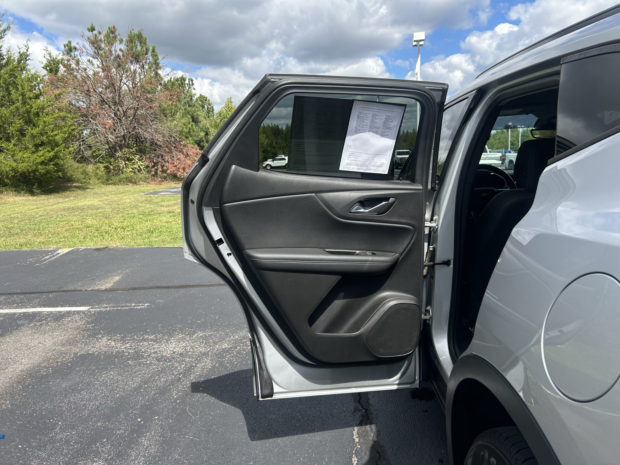Used 2021 Chevrolet Blazer LT w/ Sound & Technology Package FWD image 19