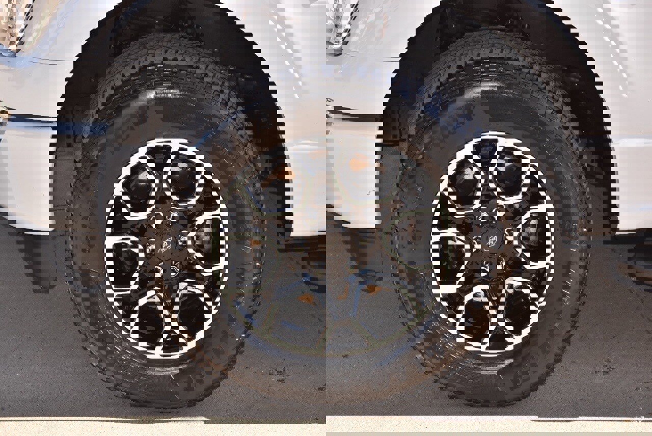 Certified 2022 Ford F150 XLT w/ Equipment Group 302A High image 40