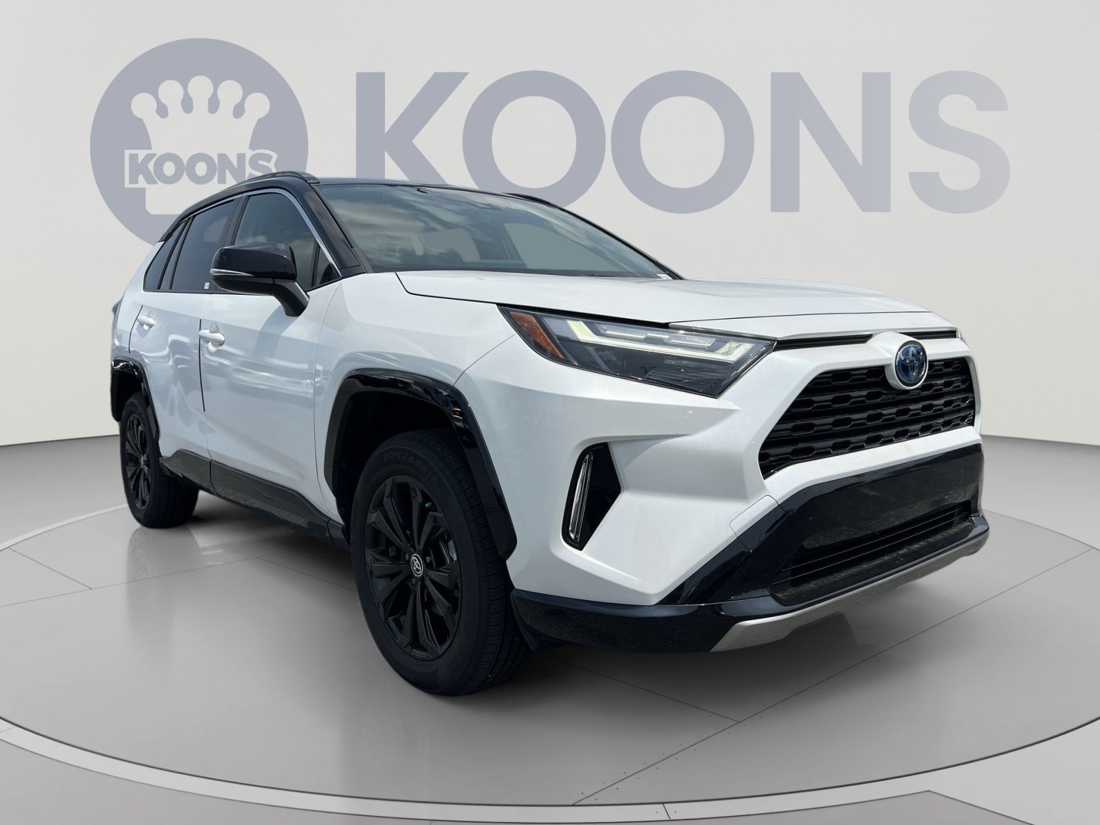 Used 2023 Toyota RAV4 XSE AWD/4WD image 10