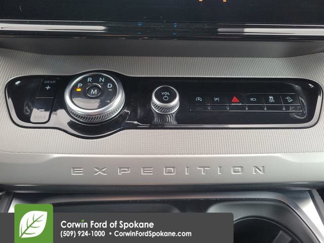 Certified 2025 Ford Expedition Active image 36