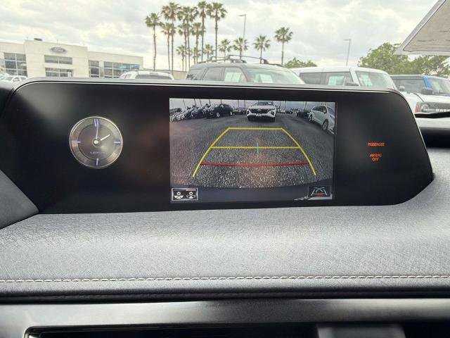 Used 2019 Lexus UX 200 w/ Premium Package FWD image 23