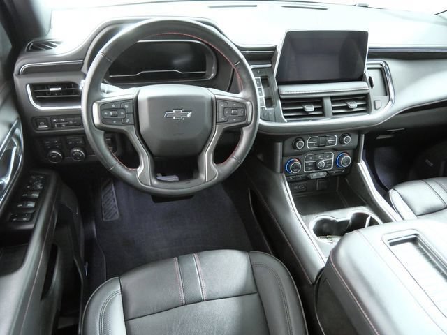 Used 2023 Chevrolet Suburban RST w/ Sport Performance Package AWD/4WD image 4