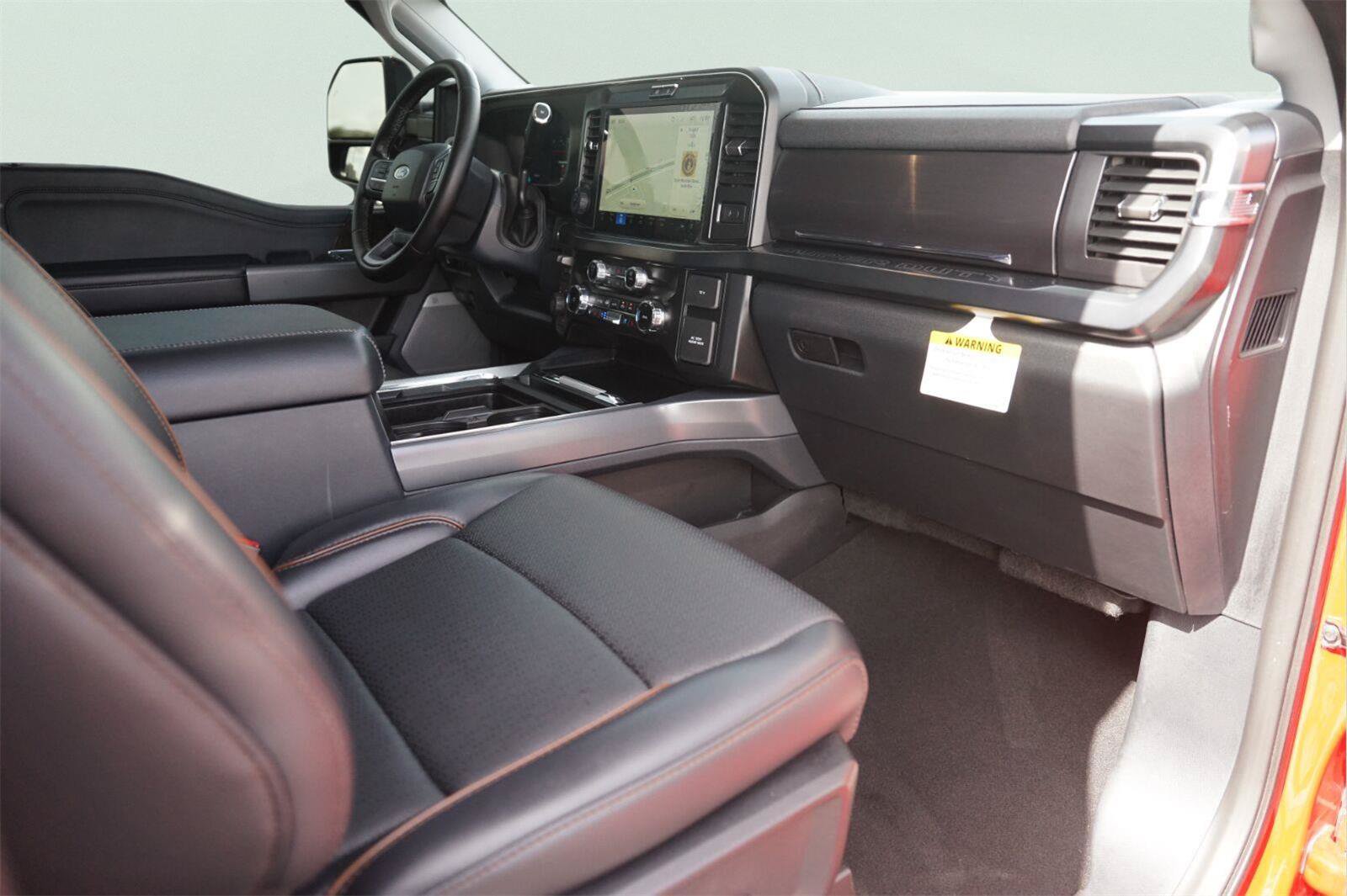 Certified 2025 Ford F450 Lariat w/ Lariat Ultimate Package AWD/4WD image 18
