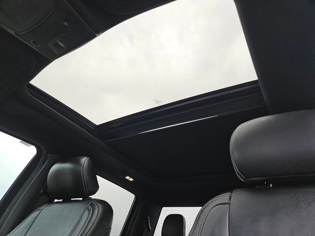 Certified 2019 Ford F150 Lariat w/ Equipment Group 502A Luxury image 16