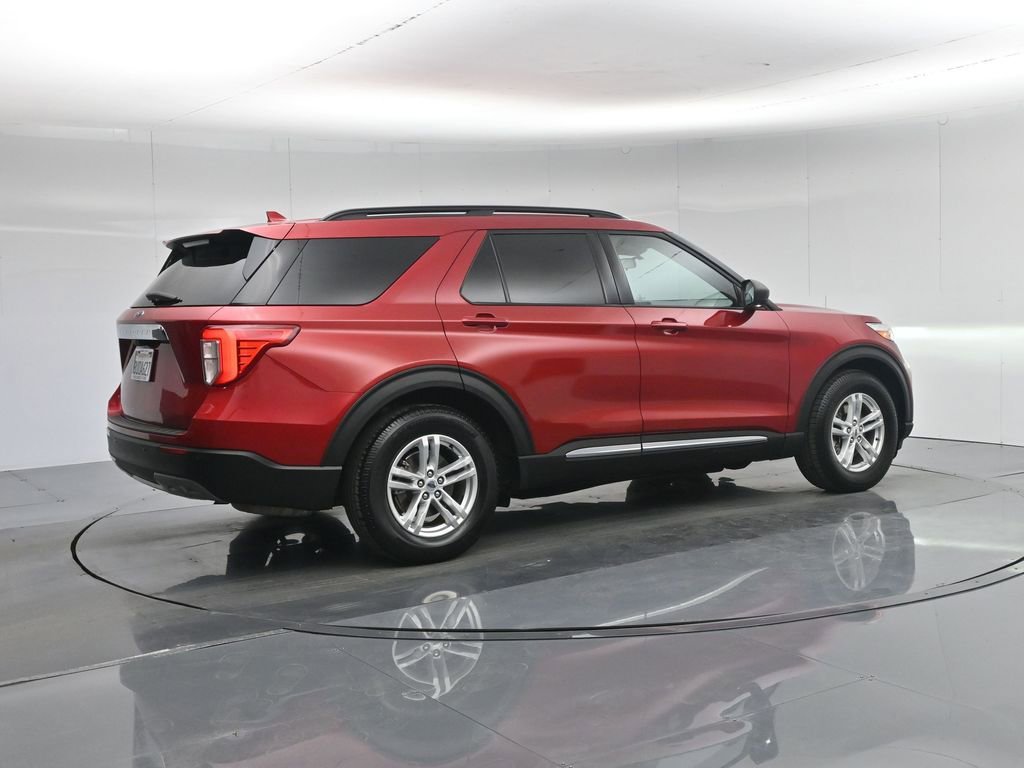 Certified 2020 Ford Explorer XLT w/ Equipment Group 202A image 34