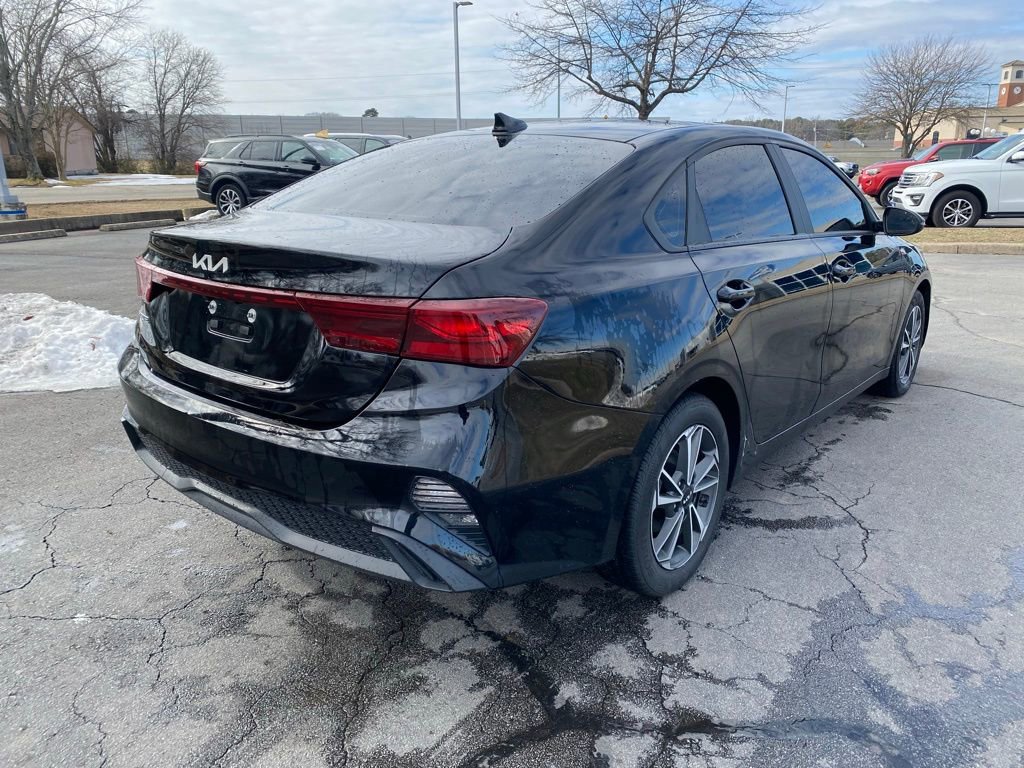 Used 2022 Kia Forte LXS w/ LXS Technology Package image 5