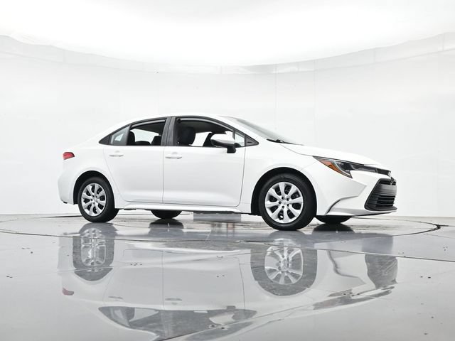 Used 2024 Toyota Corolla LE FWD image 34