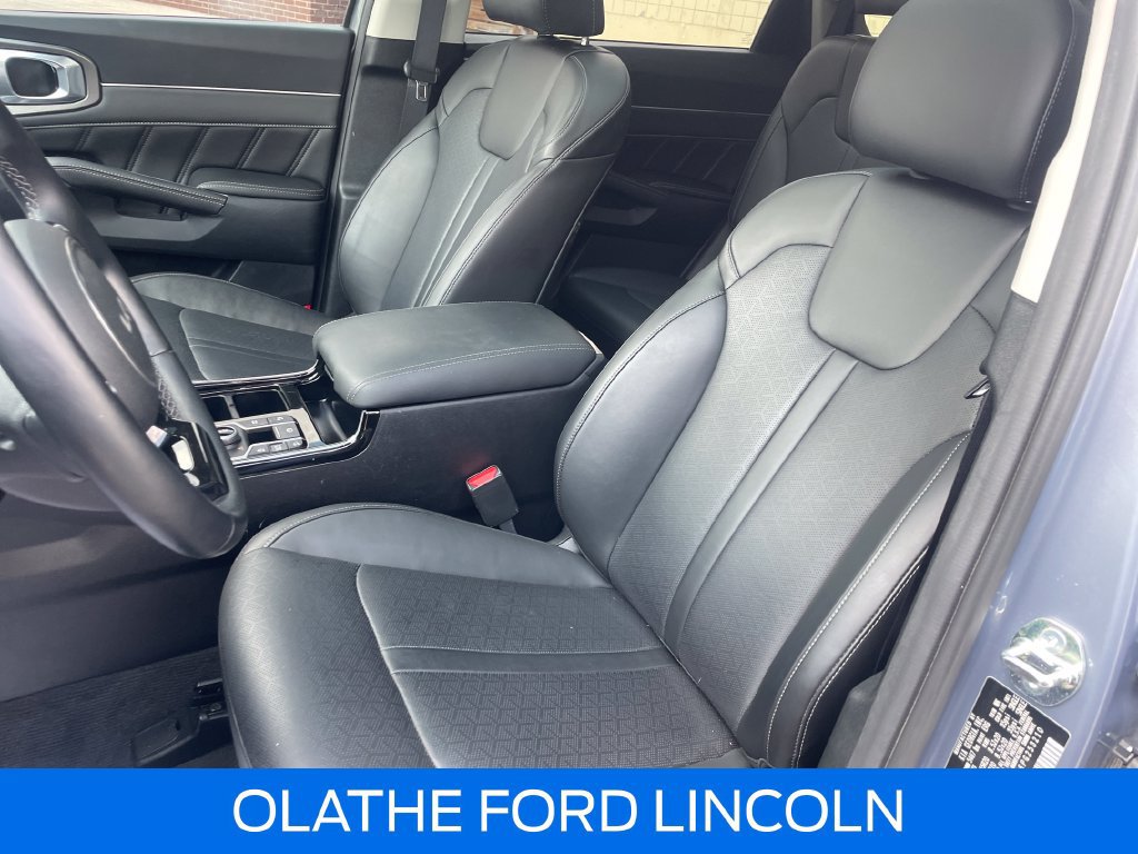 Used 2023 Kia Sorento SX AWD/4WD image 14