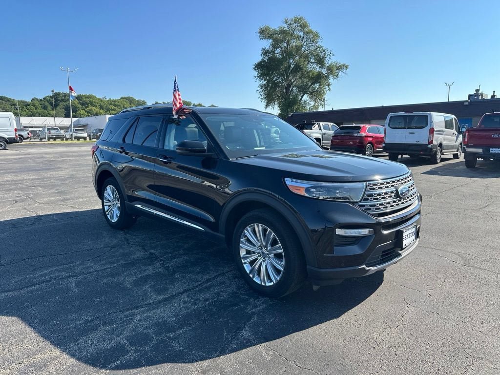 Certified 2022 Ford Explorer Limited w/ Hybrid Equipment Group 310A AWD/4WD image 3