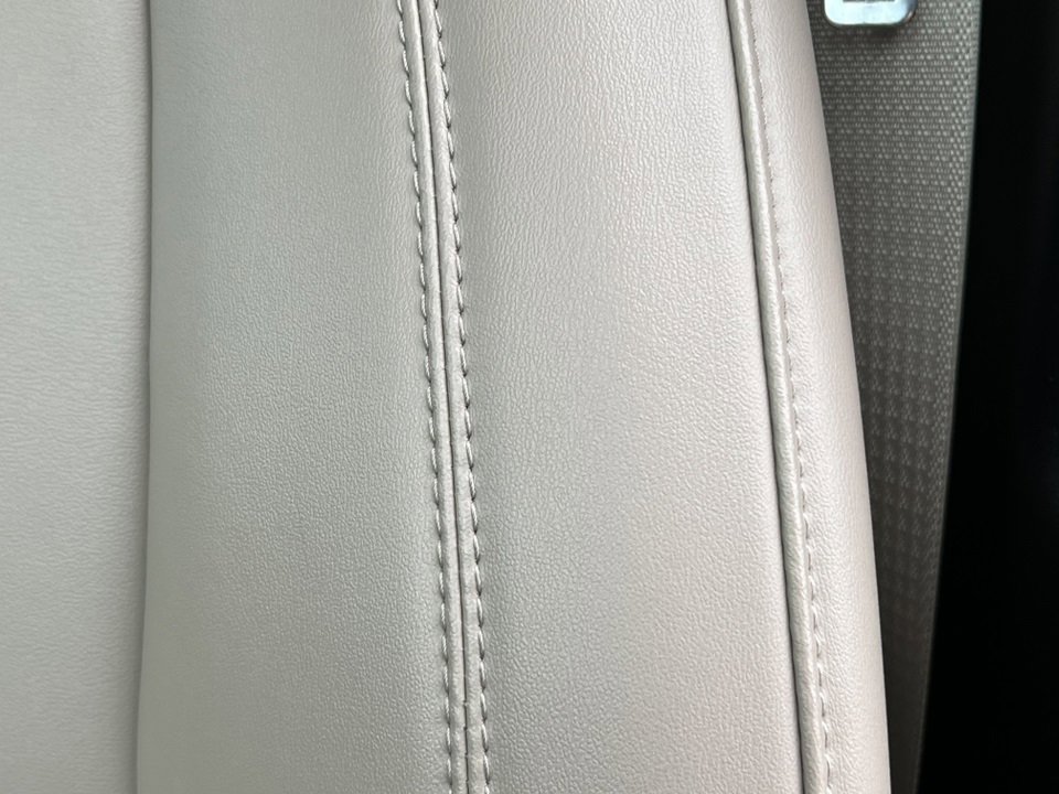 Certified 2023 Ford Explorer XLT w/ Equipment Group 202A image 15