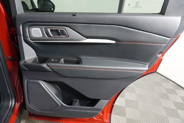 Certified 2025 Ford Explorer ST image 33