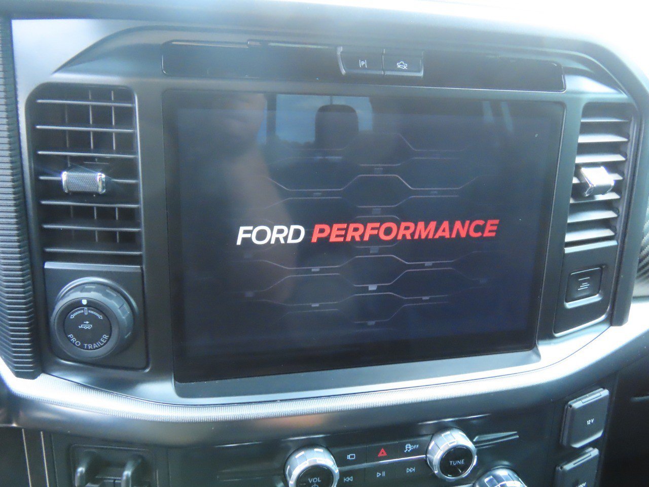 Certified 2025 Ford F150 Raptor AWD/4WD image 24