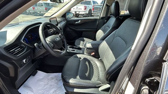Certified 2020 Ford Escape Titanium AWD/4WD image 17
