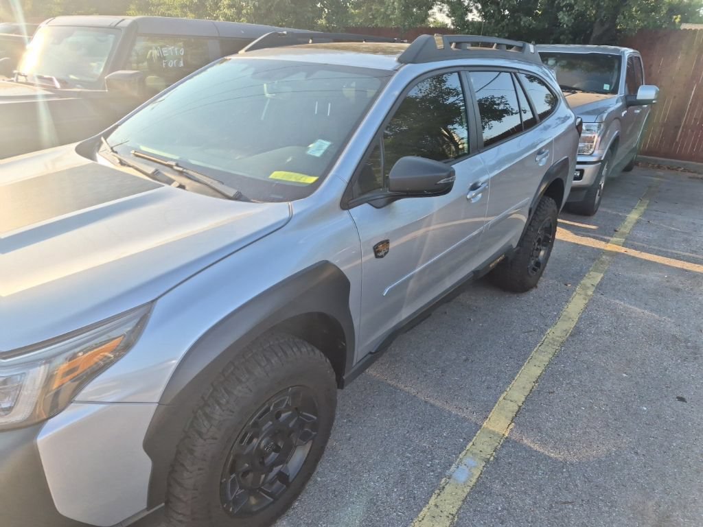 Used 2025 Subaru Outback Wilderness AWD/4WD image 6