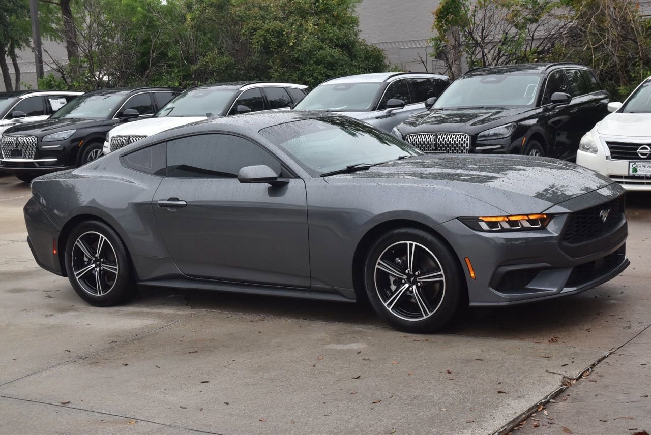 Certified 2024 Ford Mustang Coupe RWD image 12