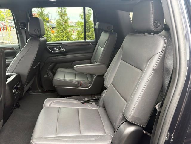 Used 2023 Chevrolet Suburban LT w/ LT Signature Plus Package AWD/4WD image 17
