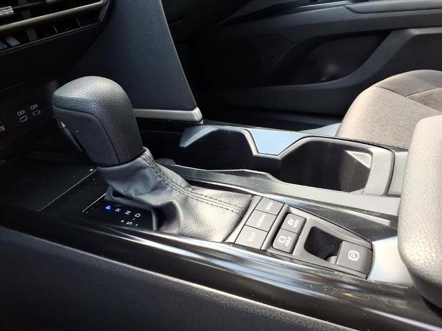 Used 2025 Toyota Camry LE FWD image 11