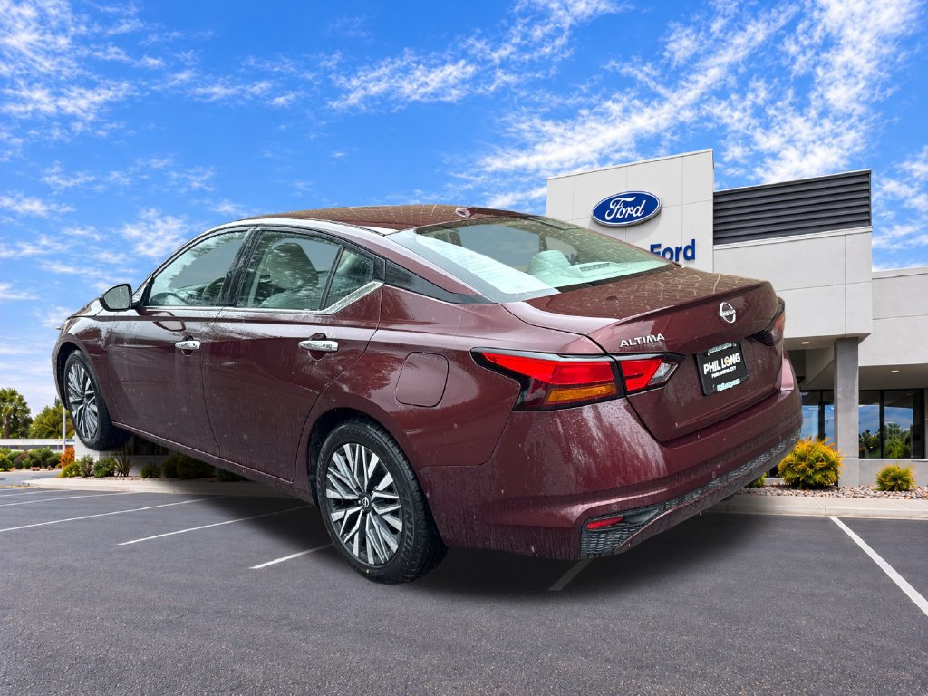 Used 2025 Nissan Altima 2.5 SV FWD image 6
