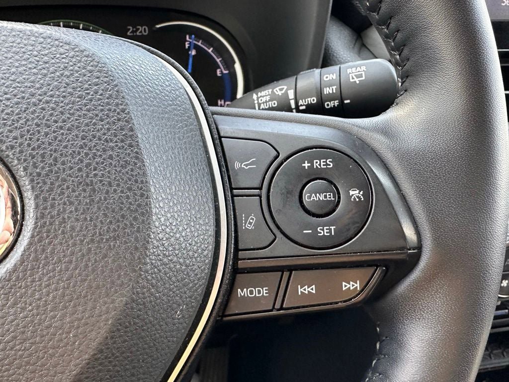 Used 2022 Toyota RAV4 Limited AWD/4WD image 30