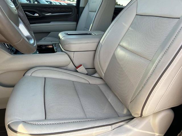 Used 2023 GMC Yukon XL Denali w/ Denali Reserve Package AWD/4WD image 31