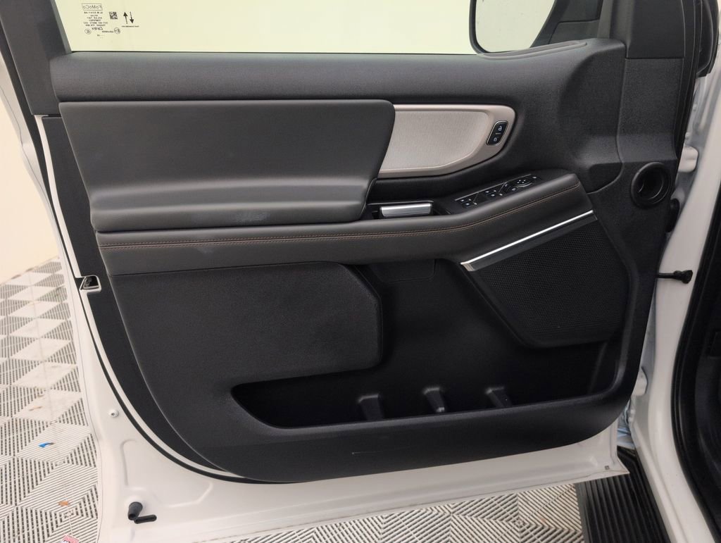 Certified 2025 Ford Expedition Active RWD image 32