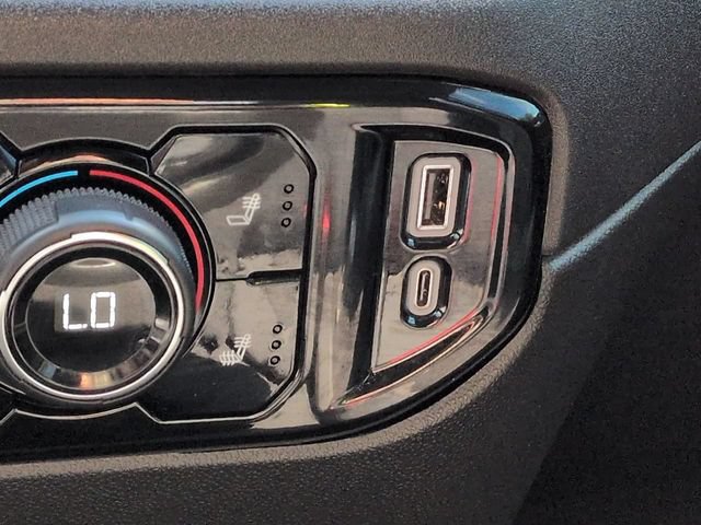 Used 2025 Chevrolet Silverado 1500 RST AWD/4WD image 29