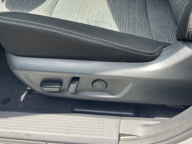 Used 2022 Nissan Rogue SV FWD image 32