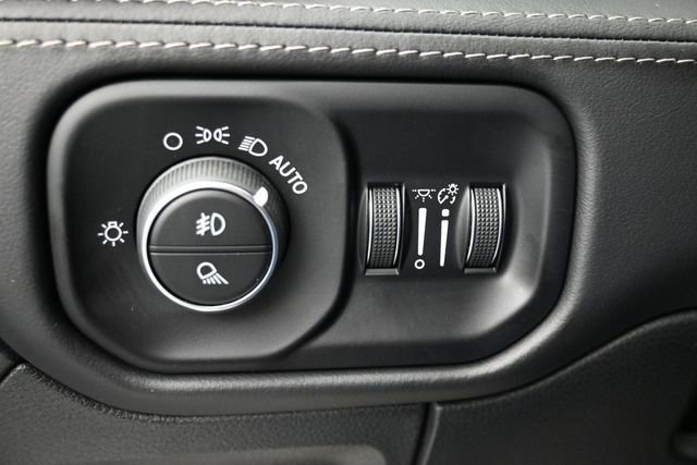 Used 2023 RAM 1500 Limited AWD/4WD image 23