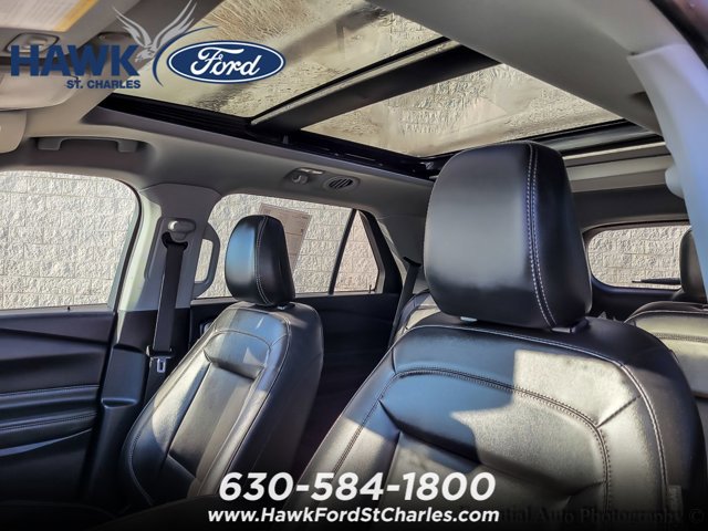 Certified 2022 Ford Explorer XLT w/ Equipment Group 202A image 9