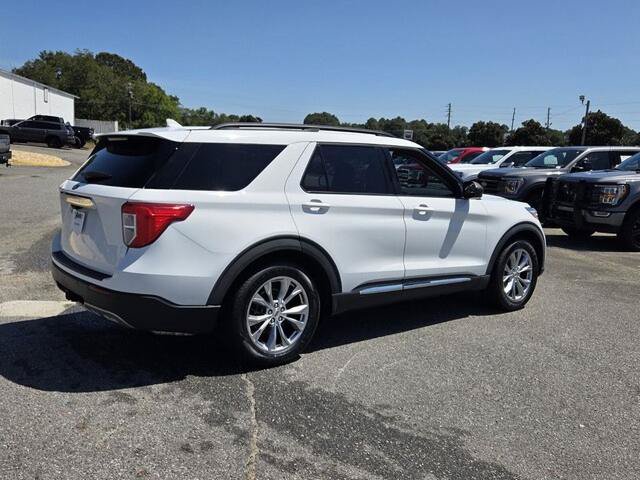 Certified 2020 Ford Explorer XLT w/ Equipment Group 202A RWD image 15
