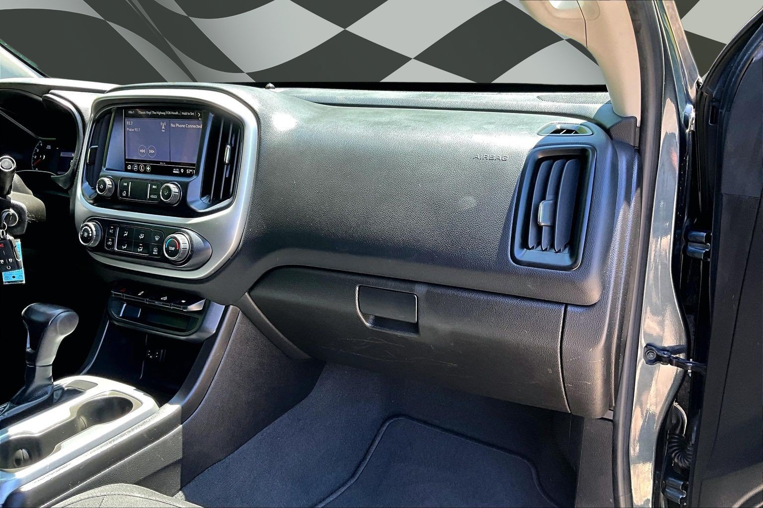 Used 2019 Chevrolet Colorado LT w/ LT Convenience Package RWD image 16