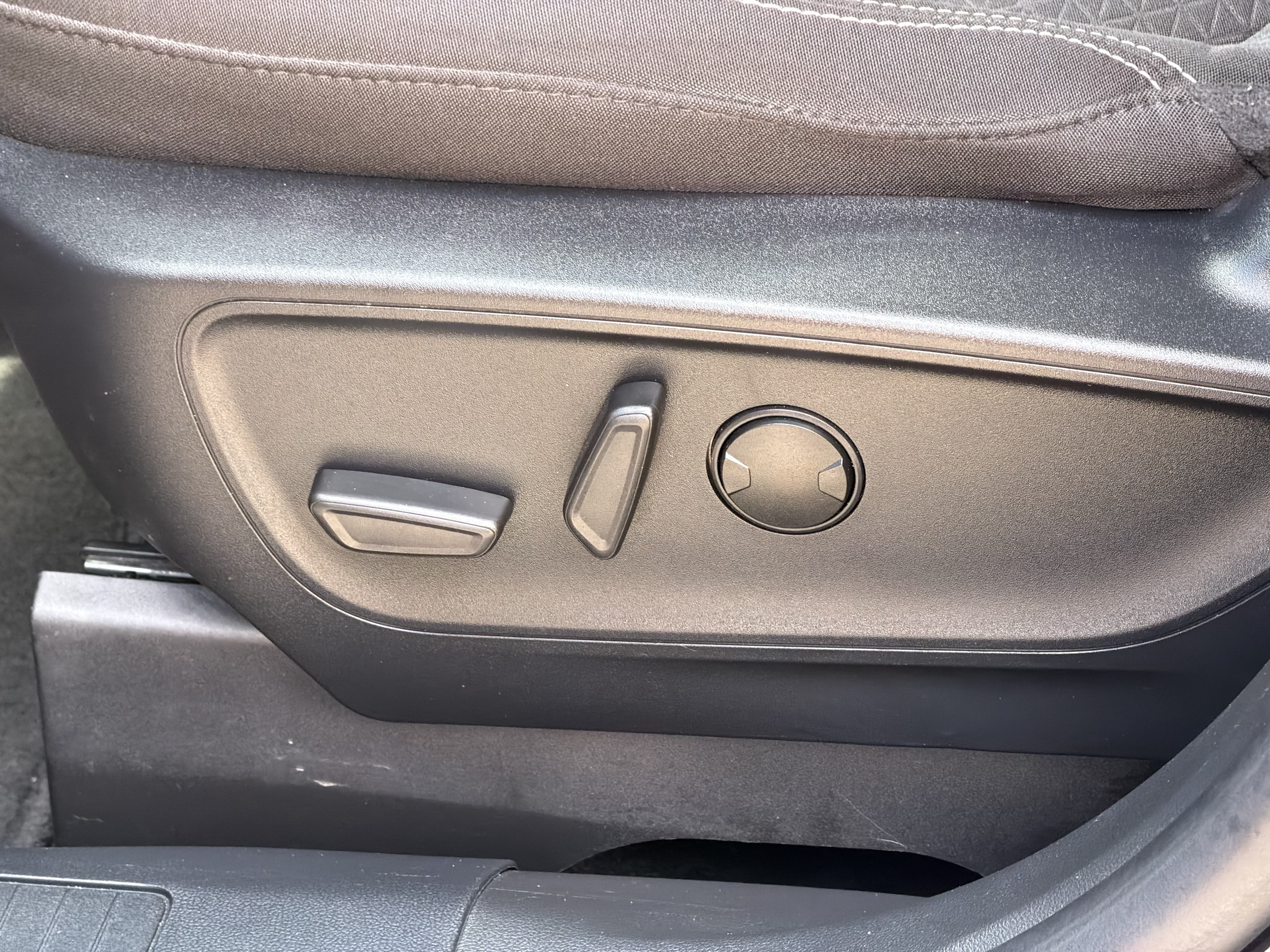 Certified 2024 Ford Escape Active FWD image 16