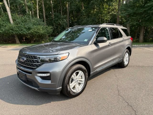 Certified 2022 Ford Explorer XLT w/ Equipment Group 202A