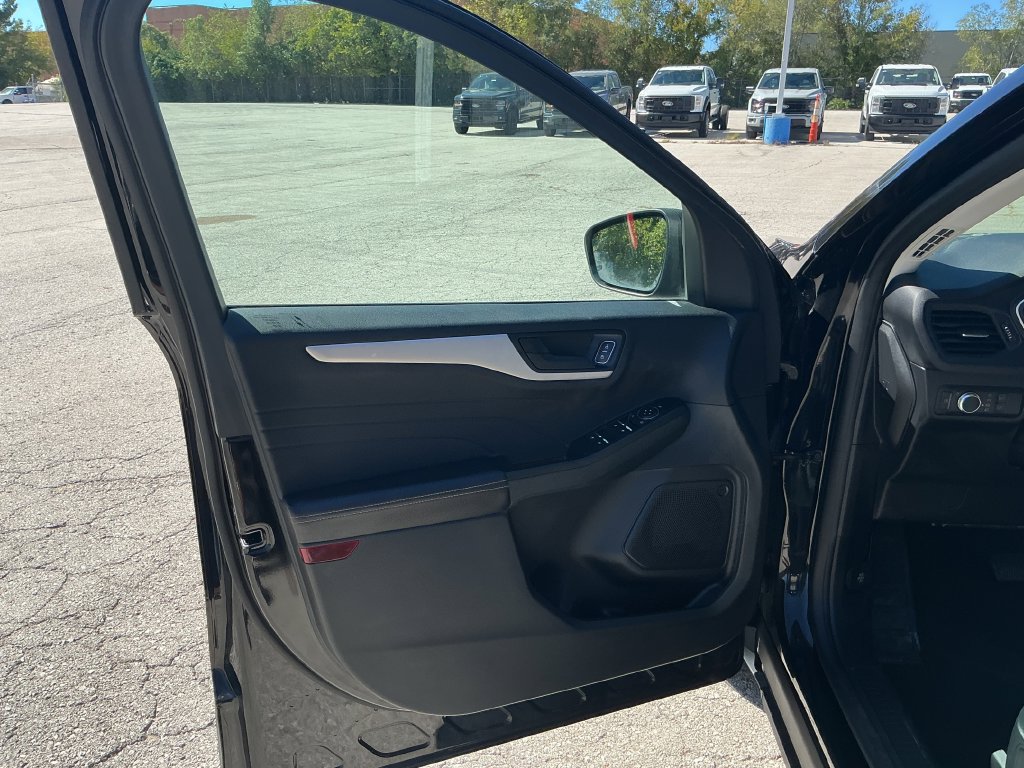 Certified 2022 Ford Escape SE AWD/4WD image 13
