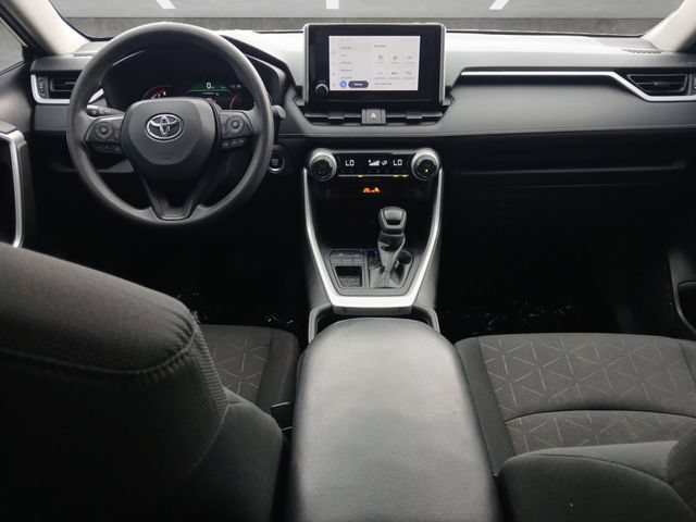Used 2024 Toyota RAV4 XLE FWD image 21