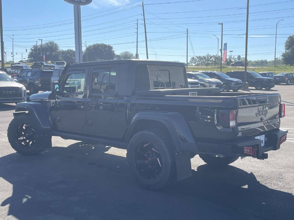 Used 2023 Jeep Gladiator Sport AWD/4WD image 5