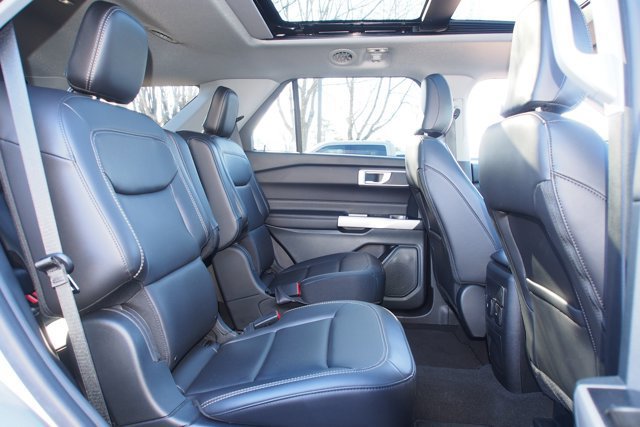 Certified 2024 Ford Explorer XLT w/ Equipment Group 202A image 14