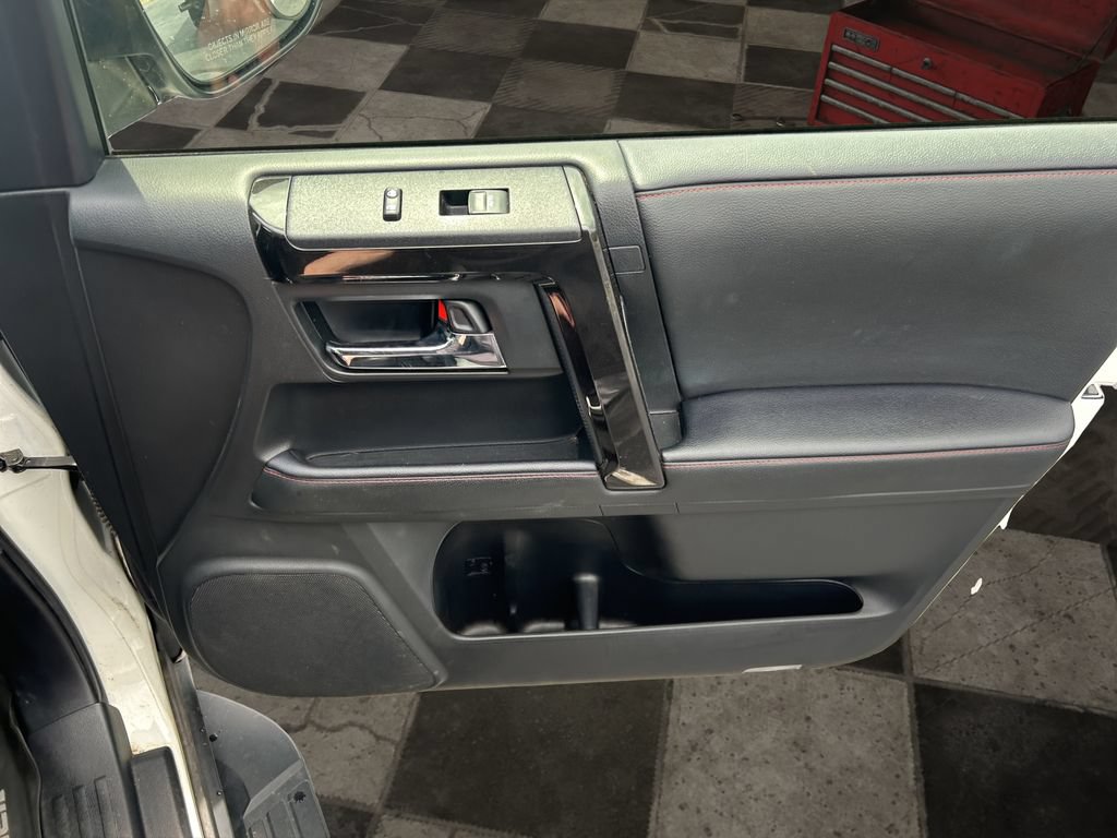 Used 2021 Toyota 4Runner TRD Off-Road Premium w/ Moonroof Package AWD/4WD image 11