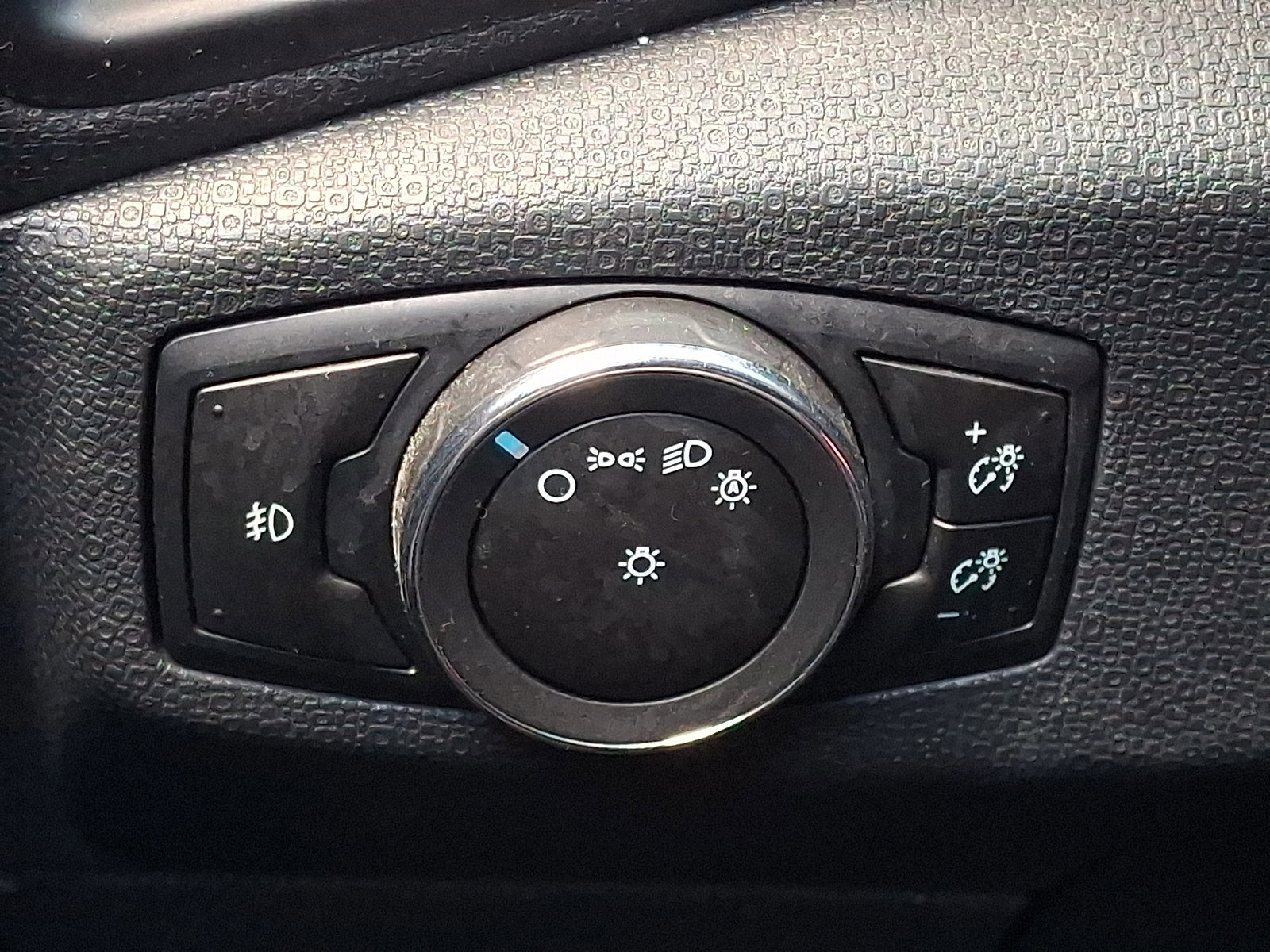 Certified 2020 Ford EcoSport SE w/ SE Convenience Package image 24