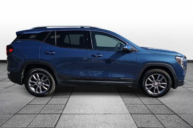 Used 2024 GMC Terrain SLT FWD image 4