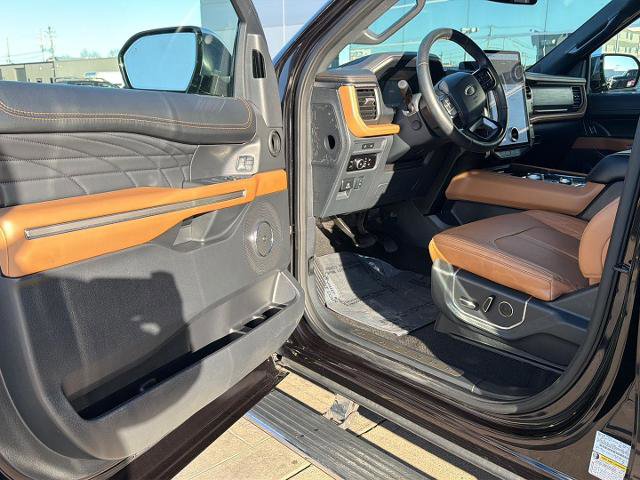 Certified 2024 Ford Expedition Platinum image 6