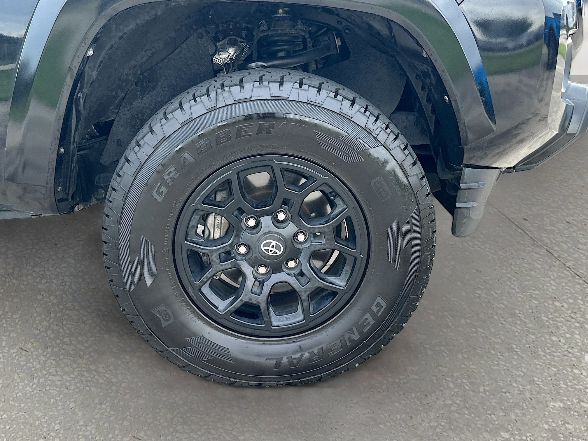 Used 2022 Toyota Tacoma SR5 w/ Technology Package RWD image 27