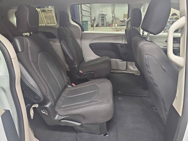 Used 2023 Chrysler Voyager LX FWD image 11