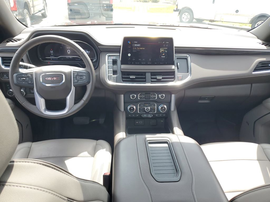 Used 2022 GMC Yukon SLT w/ SLT Luxury Package AWD/4WD image 12