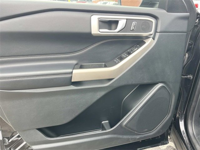 Certified 2022 Ford Explorer XLT w/ Equipment Group 202A image 27