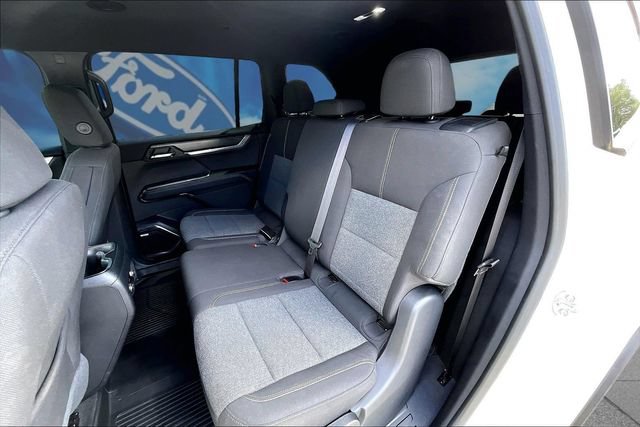Used 2025 GMC Acadia Elevation w/ LPO, Floor Liner Package FWD image 23
