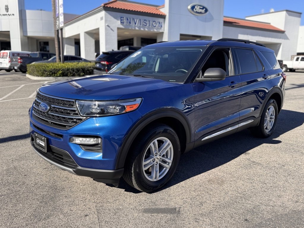 Certified 2022 Ford Explorer XLT w/ Equipment Group 202A image 7