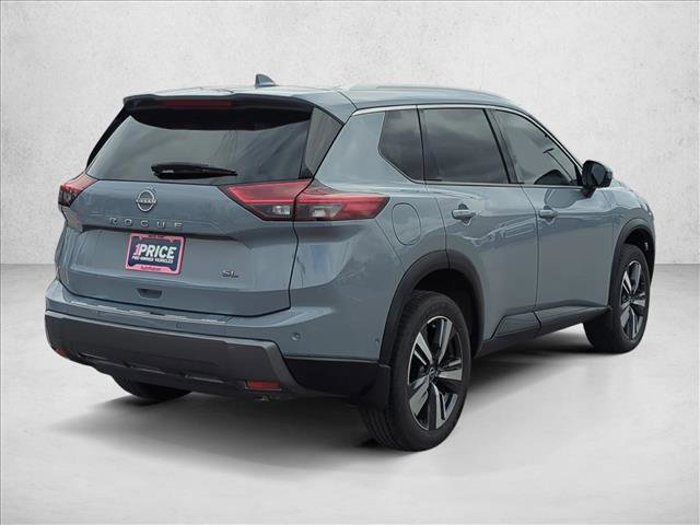 Used 2025 Nissan Rogue SL image 4